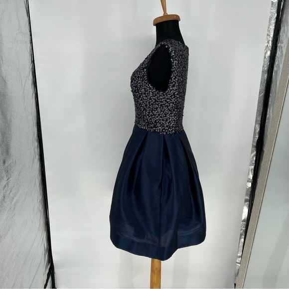 Monique‎ Lhuillier Embellished Fit and Flare Sparkle Navy Blue Tulle Cocktail 8 - Picture 5 of 15